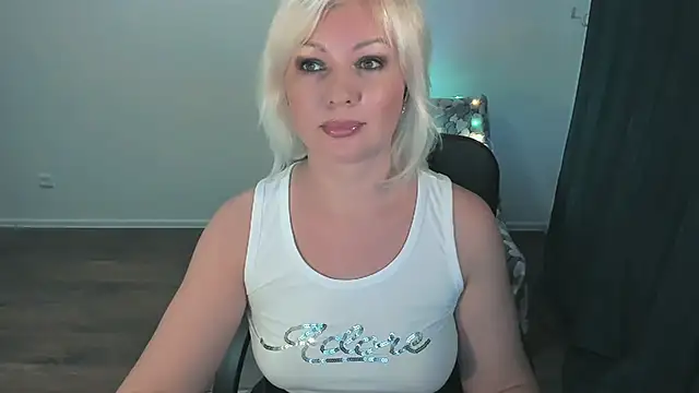 Angelaroberti3 online show from February 6, 5:49 pm