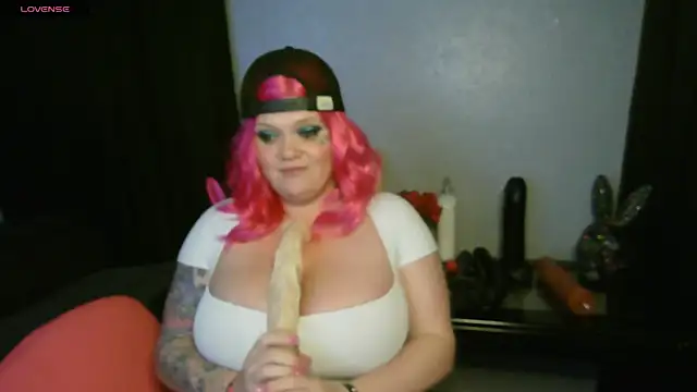 HoneyChambers online show from November 18, 12:11 am