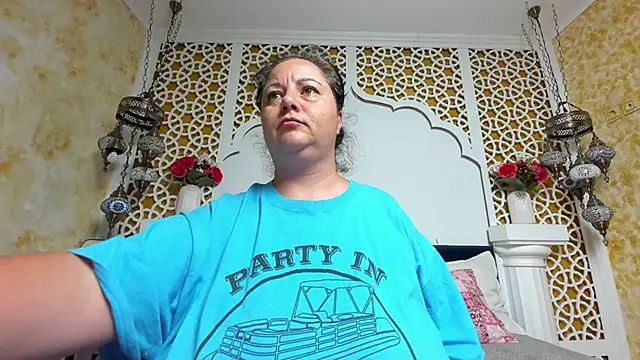 AleshaArabian online show from September 24, 3:38 am