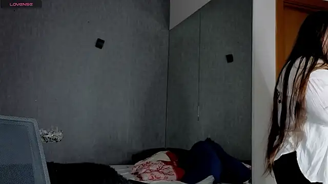 EMMA  CONNOR online show from September 27, 9:44 pm