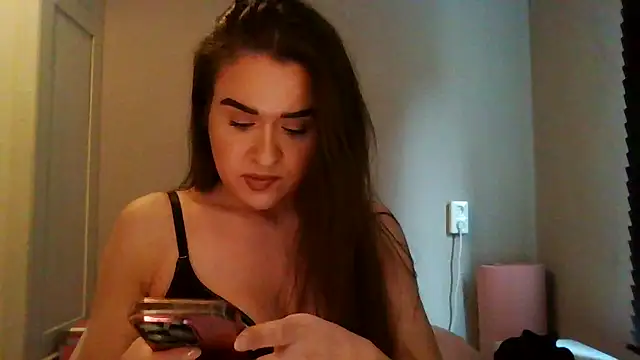 avajade online show from September 25, 10:03 am