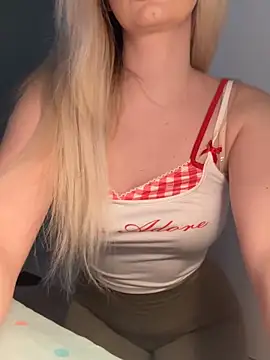 mollyxxx online show from February 27, 6:46 am