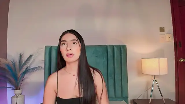 Christy Sea online show from December 5, 6:42 pm