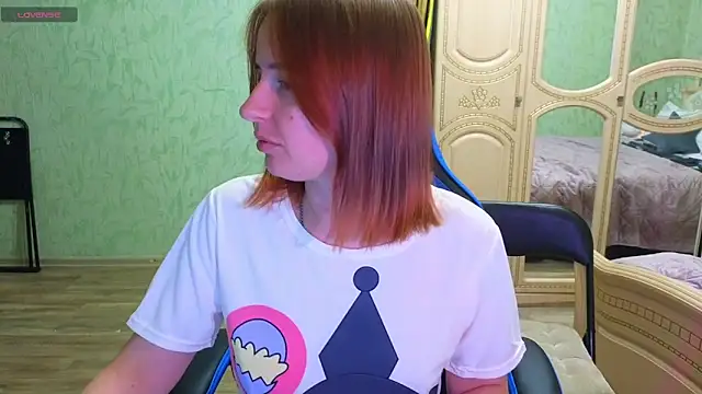 DanaMartina online show from October 8, 2:54 pm