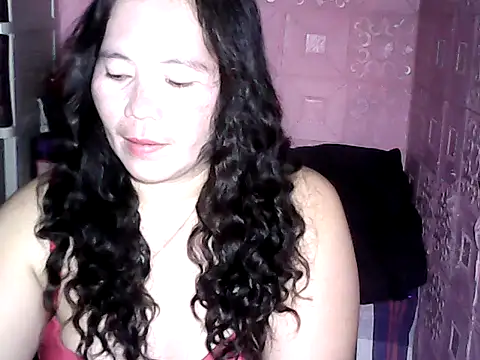 hotpusie 4u online show from February 24, 4:49 pm