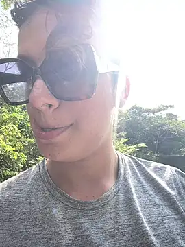 LaColorina  online show from March 1, 7:57 pm