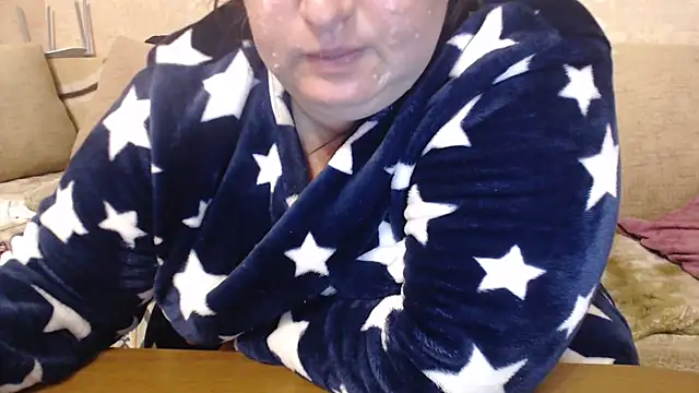 Amy August online show from November 9, 11:44 pm