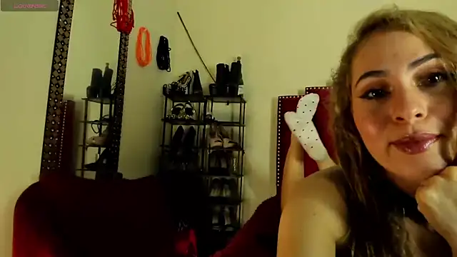 Cristina  Smith online show from November 23, 11:28 pm