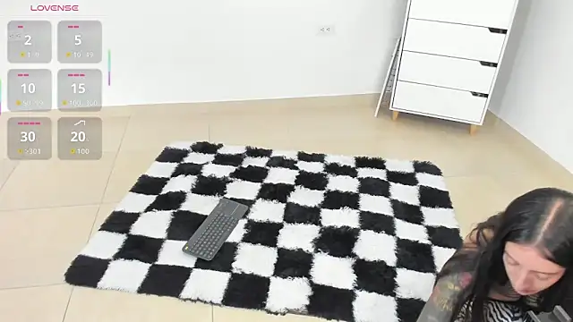 SAMANTHA DM online show from November 4, 4:56 pm