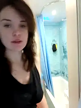 LazyTanukii online show from September 30, 5:35 am