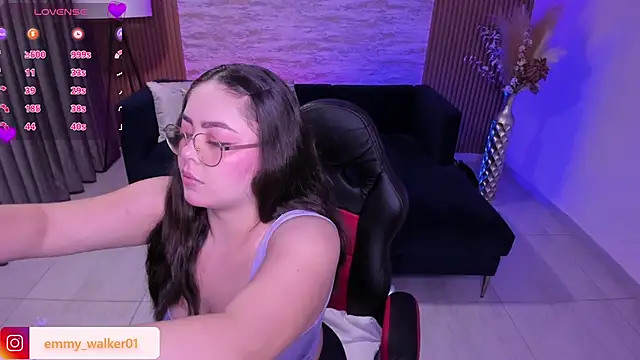 emmy walker online show from December 1, 11:03 am