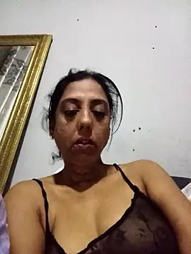 Snapshot of Mahi4luv chatting on October 9, 10:36 pm Mahi4luv online show from October 9, 10:36 pm