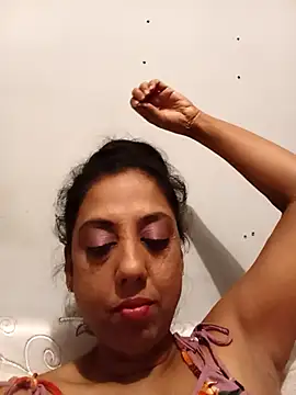 Snapshot of Mahi4luv chatting on September 18, 10:30 pm Mahi4luv online show from September 18, 10:30 pm