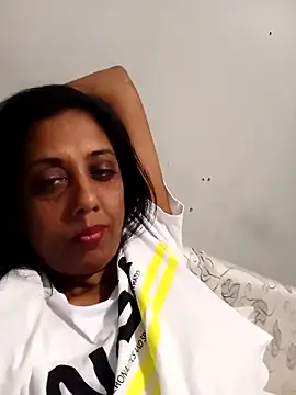 Snapshot of Mahi4luv chatting on September 23, 12:42 am Mahi4luv online show from September 23, 12:42 am