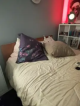 winniess40 online show from February 16, 3:56 pm