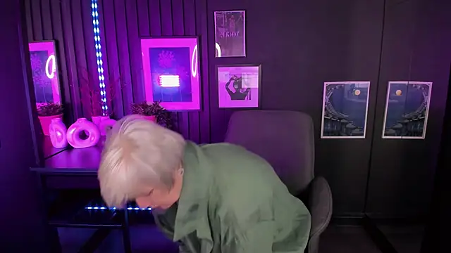 CarmenSoft online show from November 21, 8:55 pm