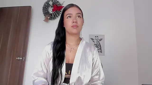 Hanna Risso online show from December 16, 6:03 pm