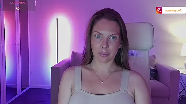 novaforyou1 online show from November 24, 9:39 pm