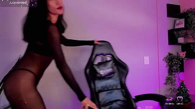 sussyprice online show from November 25, 5:04 pm