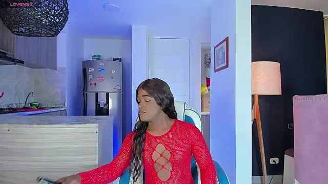 SammyGirlTS online show from October 8, 4:44 pm