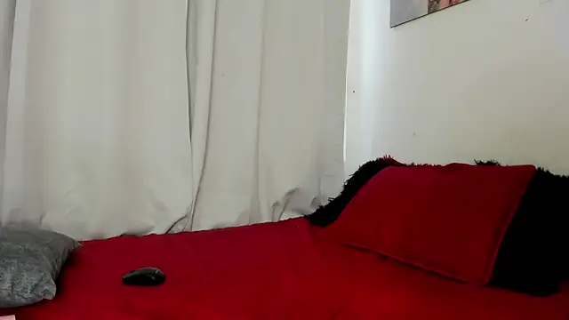 Sarah Jhonson online show from January 13, 10:25 pm