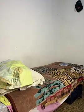 Snapshot of Alicbranca chatting on October 7, 7:35 am Alicbranca online show from October 7, 7:35 am