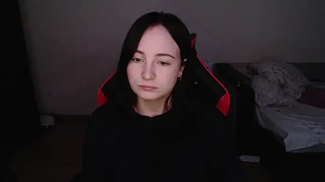 Laralianna online show from November 8, 8:47 pm