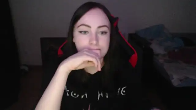 Laralianna online show from December 16, 7:09 pm