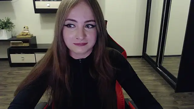 Laralianna online show from September 12, 2:35 pm