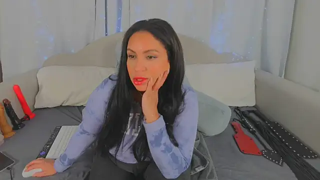 MeghanXO online show from December 17, 1:22 am