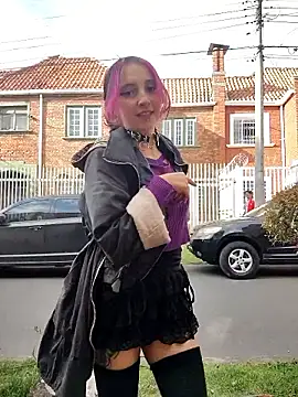 Snapshot of _Laary chatting on October 6, 8:57 pm  Laary online show from October 6, 8:57 pm