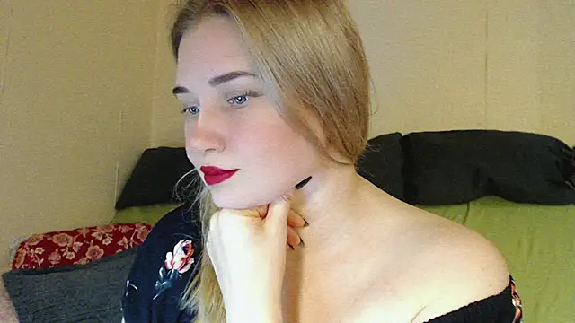 Snapshot of mmmPinUpGirl chatting on October 25, 5:42 pm mmmPinUpGirl online show from October 25, 5:42 pm