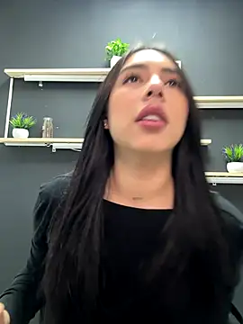 isabella jade online show from December 3, 11:29 pm