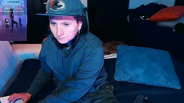 Marieblueeyes online show from October 5, 7:24 am