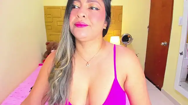 Julia Haye online show from November 19, 10:21 pm