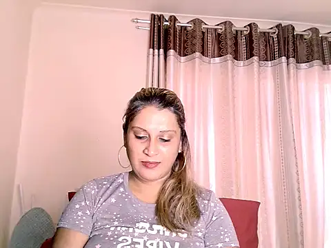 eroticbeauty37 online show from September 27, 11:28 am