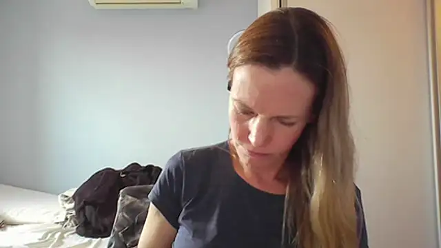 Annylove1 online show from November 28, 4:21 pm