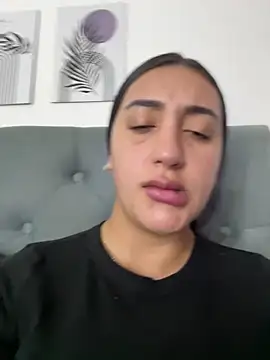 Snapshot of Hannahoff chatting on October 14, 2:14 am Hannahoff online show from October 14, 2:14 am