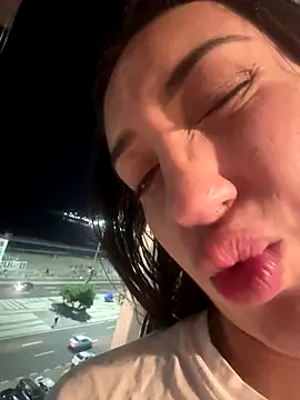 Snapshot of Hannahoff chatting on October 1, 10:15 pm Hannahoff online show from October 1, 10:15 pm