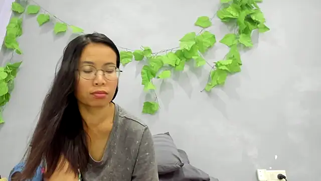 loveley jenny online show from April 9, 11:15 am