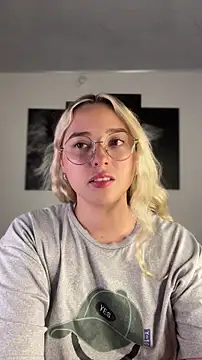 Irisweet  online show from November 16, 10:32 pm