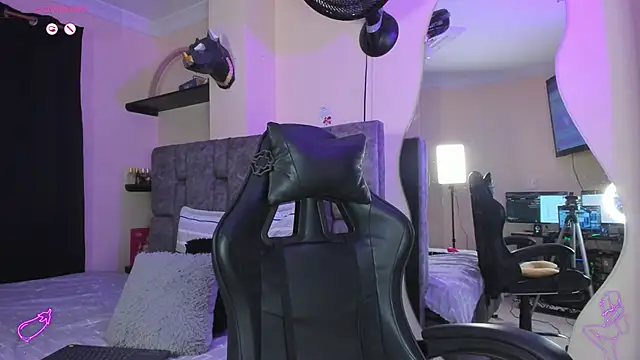 danielasexya1 online show from January 17, 4:09 am