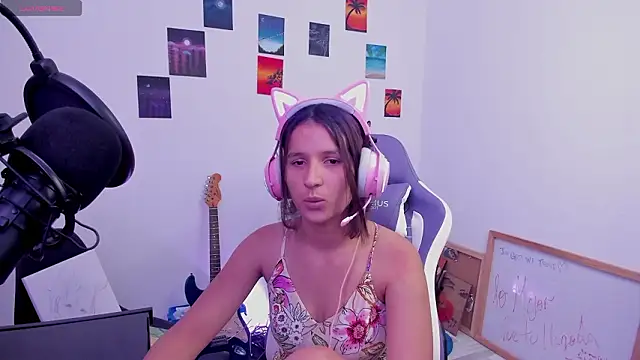 Cositarica  online show from February 3, 3:06 pm