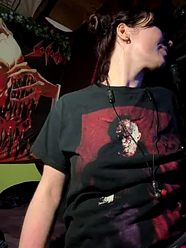 courtneyoccult online show from September 10, 8:36 am