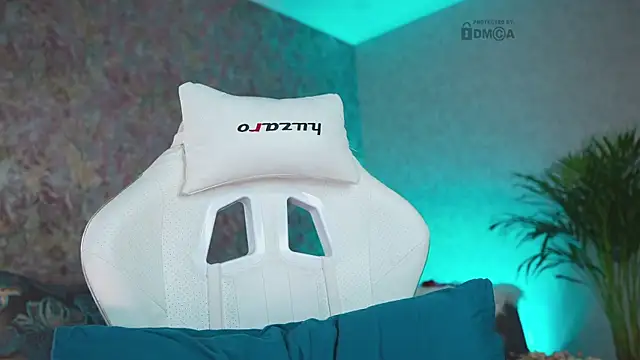 misstics  online show from November 16, 8:42 pm