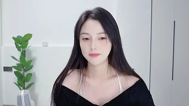 Snapshot of HaagenDazs_ chatting on October 19, 1:24 pm HaagenDazs  online show from October 19, 1:24 pm