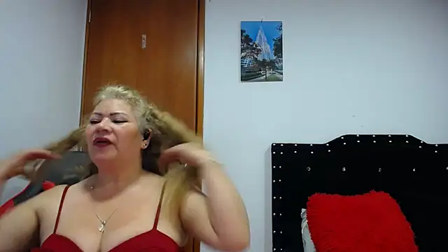 Ursulawhite69 online show from September 28, 1:12 am