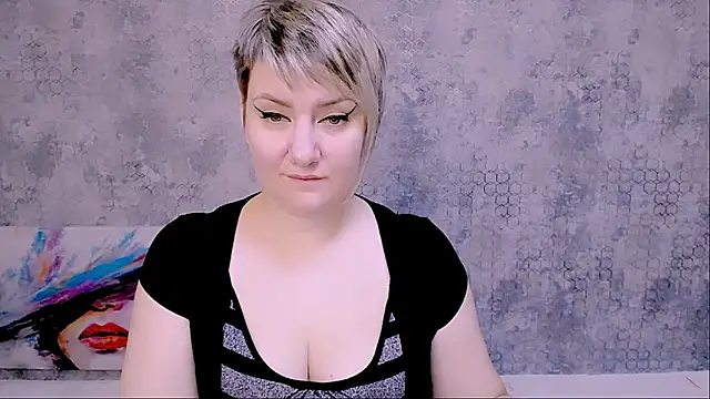 Djullia online show from December 2, 7:10 am