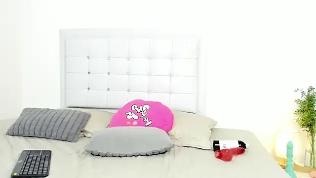 Sofia Blosom online show from November 6, 1:11 am