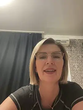 sensualEmilia online show from February 27, 3:34 pm